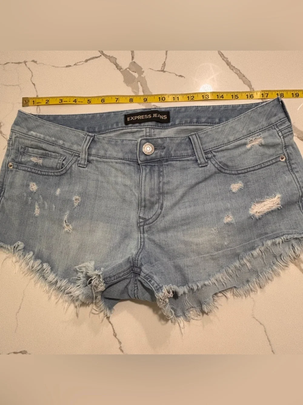Express Light Wash Blue Distressed Denim Cutoff Jeans Shorts Women’s 12 5-Pocket